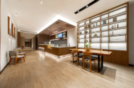 Licheng Hotel (Leshan Jiaxing Road Food Street)