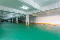 Futianhai Holiday Light Luxury Hotel - parking