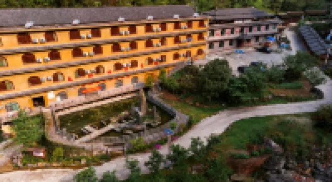 Chunjixia Resort Hotels near Daxiong Mountain National Forest Park