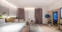 Fillmore Hotel (Shanghai Hongqiao Airport National Exhibition and Convention Center) Hotels near Children Zoo