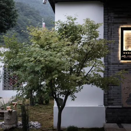 Hangzhou Jianshan Light Luxury Hotel Отели рядом с достопримечательностью «Храм Линь Ань»