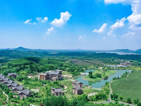 Grand New Century Nanshan Heyuan Hot Spring Resort