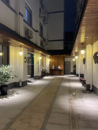 Homeinn · neo (Suzhou Museum Zhuozheng Garden Subo Subway Station)