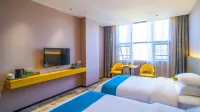 Wansheng Hotel - parking