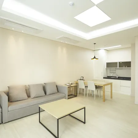 Hotel Around Pyeongchang Отели рядом с достопримечательностью «Лыжный курорт Феникс Парк»