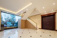 Jinyi Hotel (Zhenhua Commercial Building High-speed Railway Station) Hotels in Longkou