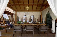 Yining Yishe Yijie Homestay - 3 Sao