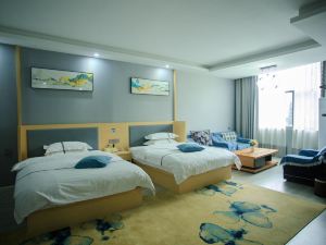 Zhenxiong Svit Theme Hotel