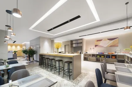 Homeinn Selected Hotel (Kuqa Changning Road) Отели рядом с достопримечательностью «Qingchengqiang Site»