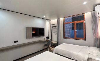Pine Hotel (Taidong 2nd Road, Taidong Pedestrian Street, Qingdao)