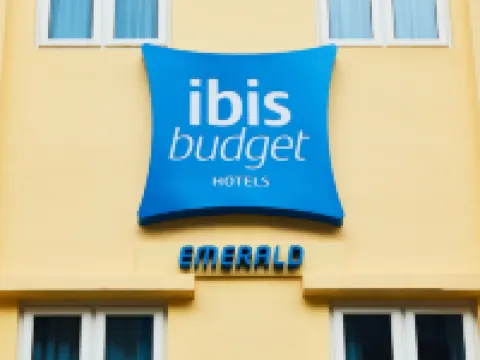 ibis budget Singapore Emerald Các khách sạn gần Sân Bay Seletar