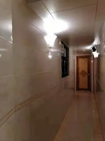 Hong Kong New York Guest House (TST Metro H Exit) Отели рядом со станцией Западный Коулун