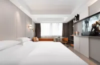 Four Seasons Yijing Hotel (Jinhua High-speed Railway Station Yintai City Branch) Hoteles en 