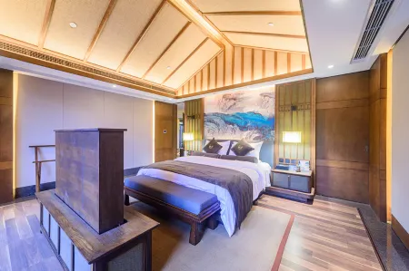 Mount Emei View Hot Spring Soup House Отели рядом с достопримечательностью «Xixiang Pool (Bathing Elephant Pool)»