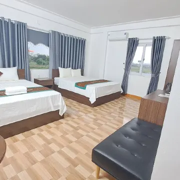 Family Transit Hotel Отели рядом с Аэропорт НойБай
