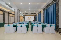 Vienna Hotel(Dengzhou Guangyi mall store) Hotels in Dengzhou