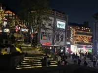 Chongqing Midnight Bell Hostel (Hong Ya Dong Jiefangbei Area) - hostel