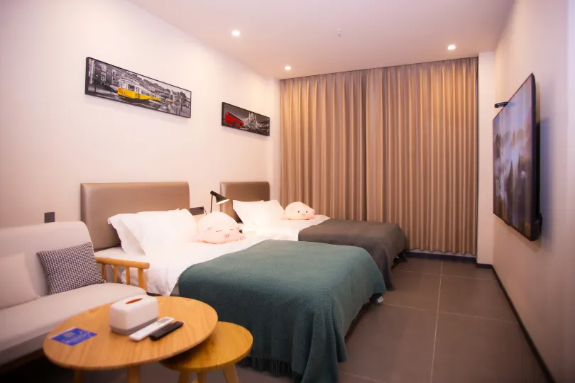 Little Pig Homestay (Shantou Small Park Branch)