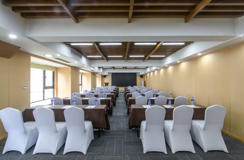 Miss Deng Homestay (Chongqing Nanbin Road Changjiahui Branch)