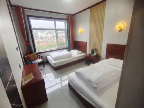 喬家住宿 鄰近灤平博物館的酒店