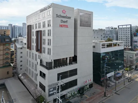 Schweizer Dorf Отели в г. Чхонан