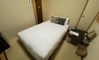 5. R Hotel-..