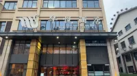 Huayue Hotel Các khách sạn gần Hongyuan Square