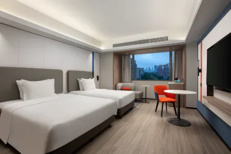 Holiday Inn Express Shanghai Gumei, an IHG Hotel