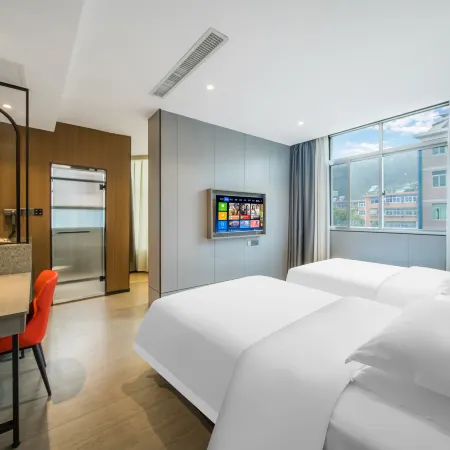 Pai Hotel (Rucheng North Station Luyang Market Branch)