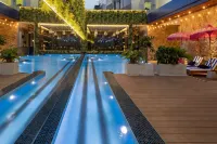 Ashley Tugu Tani Menteng - Pools