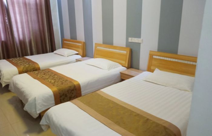 Yingtao Business Hotel, Lixian County