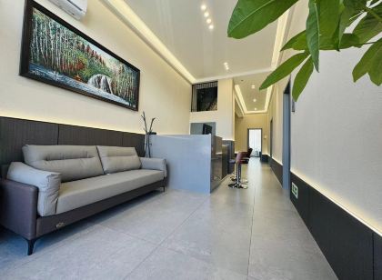 Jiayin County Meishu Holiday Hotel