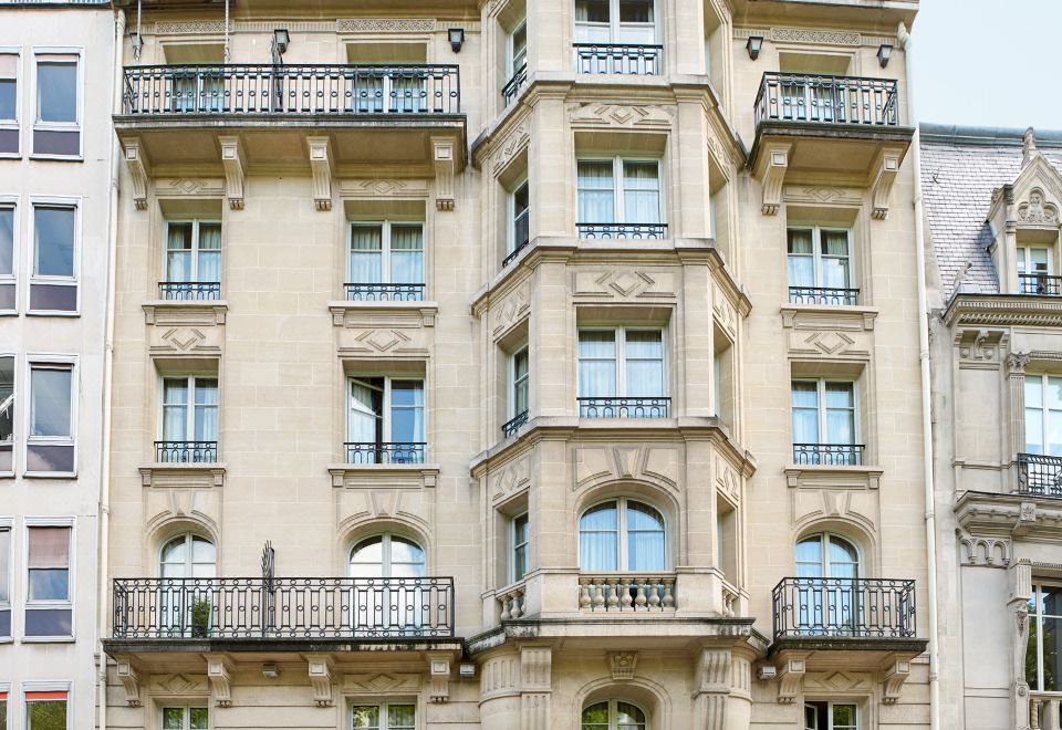 1. 그랜드 호텔 샹..