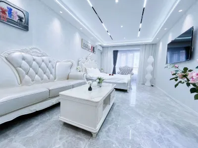 Shiguang Meiju Homestay (Chinese-Baroque Style Street)