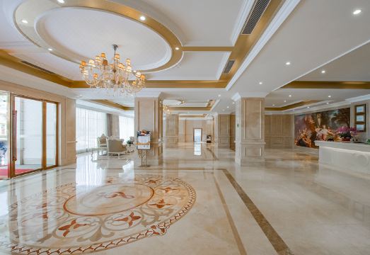 비엔나 호텔 (펑산)