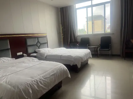 Guangchang Dihao Business Hotel Отели рядом с достопримечательностью «Lianhua Square»