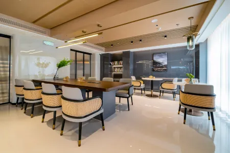 Changchun Jingyuetan Park Jingyue Street Atour Hotel Отели рядом с достопримечательностью «Software Engineering Simulation Company， College of Humanities & Information， Changchun University of Technology»