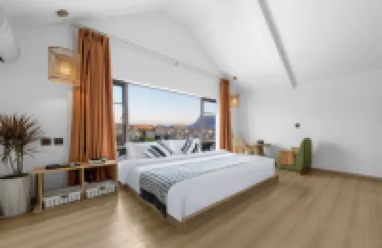 Kunming 52 Hertz Homestay (Dianchi Haigeng Dam)