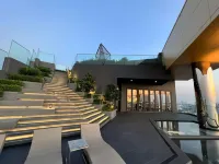 Edge Central Pattaya Lux