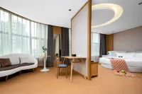 Radisson Hotel (Huainan Railway Station Business and Culture Square Branch) Hotels in Downtown of Huainan