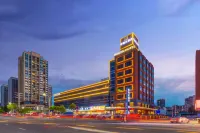 Huajin Hotel (Huaiji High-speed Railway Station Yueyun Bus Station) - Parkering