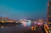 Nuanyu Riverview Homestay (Chongqing Jiefangbei Hongyadong Branch)