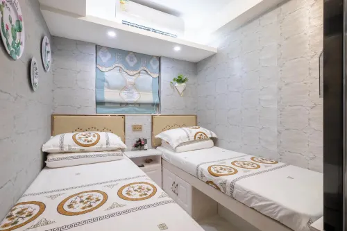 Spring Inn (TST Metro Store C2 EXIT)