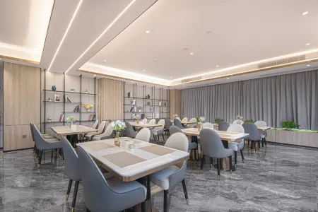 MEHOOD LESTIE（IDM Minda Huanyu Tiandi） Отели рядом со станцией Zhanjiang Railway Station