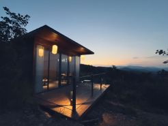 Shan Ye Yun Ye · Private Hot Spring Qingye Homestay (Xinmi)