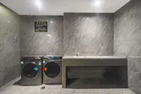 Dengqi Zhishang Hotel