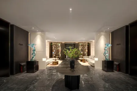 Qiqihar Yufeng Hotel (Qiqihar Railway Station) Отели рядом с достопримечательностью «Heilongjiang Traffic Vocational and Technical College»