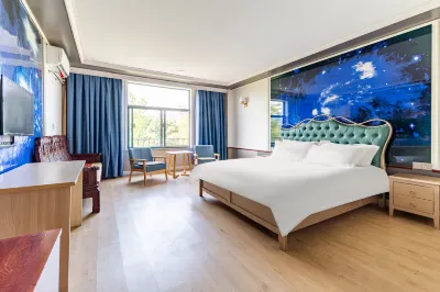 Qingzhu Yongchang Hotel (Shanghai Jinshan Pavilion) Hotels near Tinglinzhen