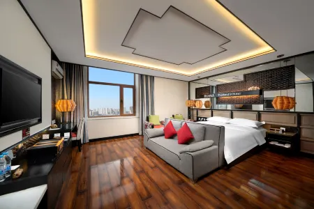 Thai 9 Business Hotel Crystal Shop Отели рядом с достопримечательностью «Daqing Normal University»