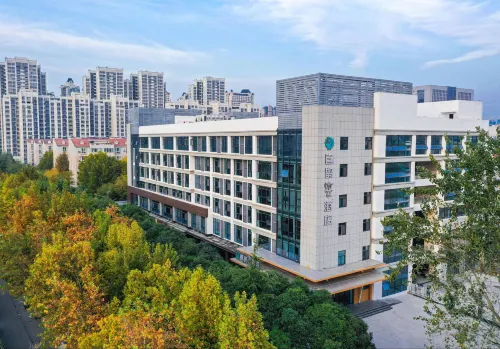 Magpie Yujia Hotel (Xuchang High speed Railway East Station, Pangdonglai Yunding Branch)